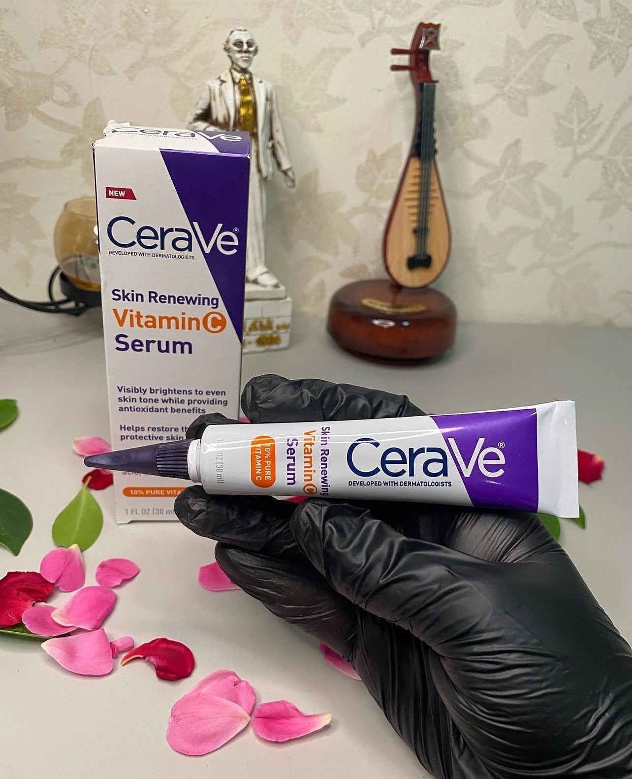 CeraVe Skin Renewing Vitamin C Serum WITH 10% PURE VITAMIN C - BeautyLabel