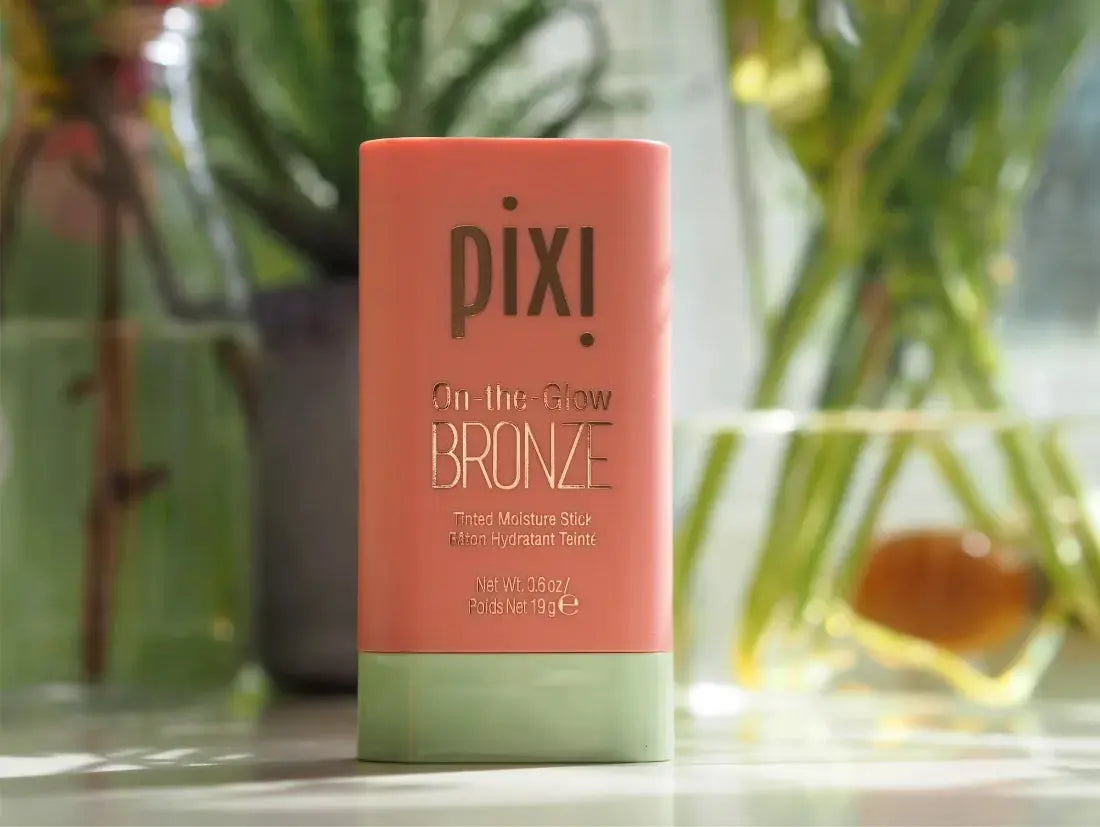 Pixi  On the Glow bronze -  ( Beach Glow bronze blush ) and soft Glow Deluxura