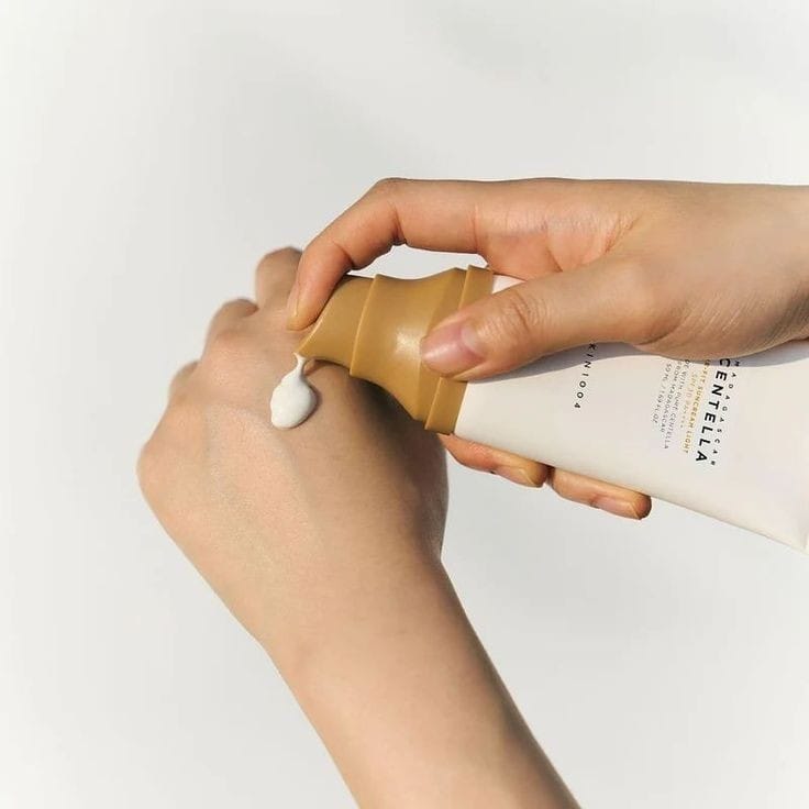 Skin1004 Madagascar - Centella Air-Fit Suncream Light SPF30 PA++++ 50ml - BeautyLabel