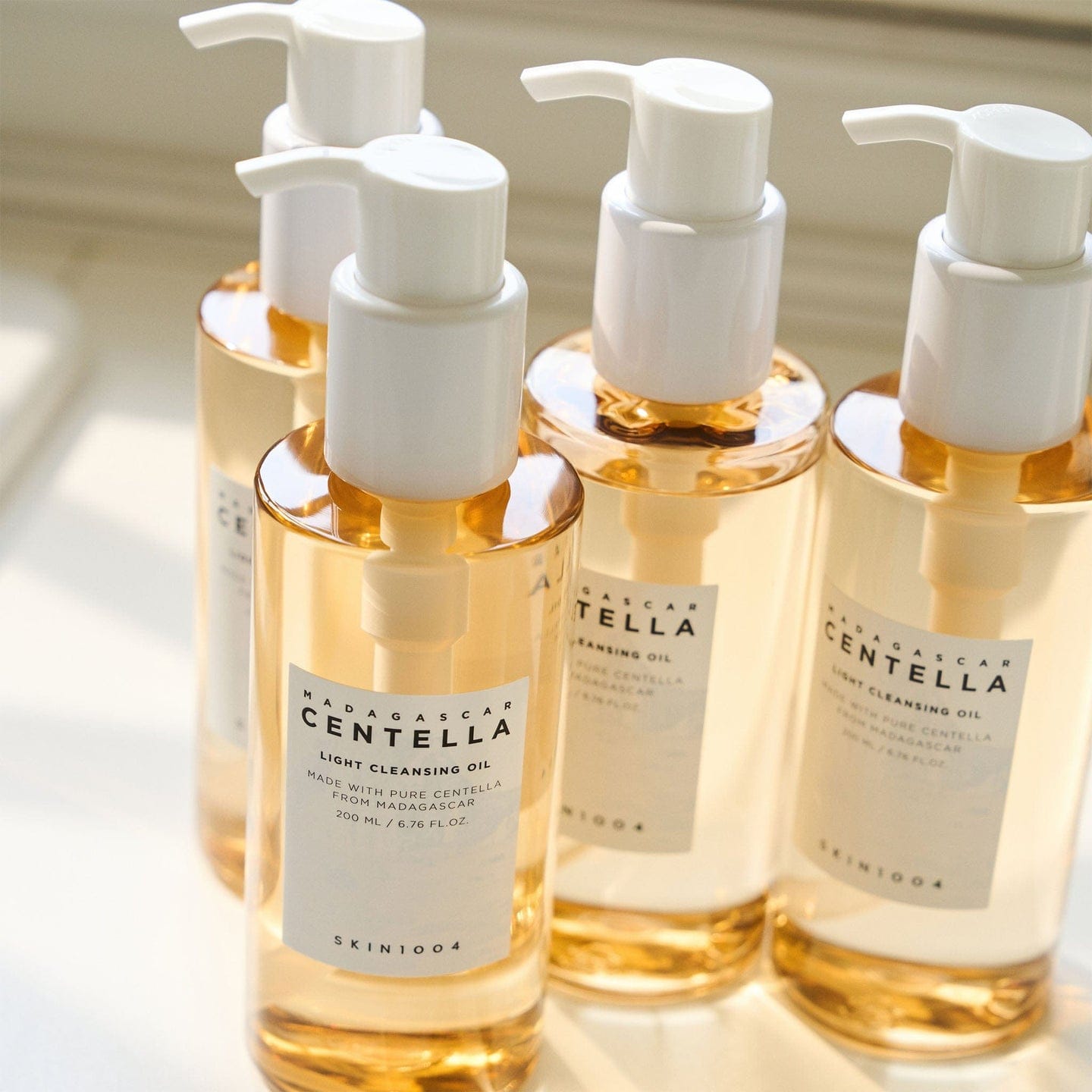 Skin1004 Madagascar - Centella Light Cleansing Oil 200ml - BeautyLabel