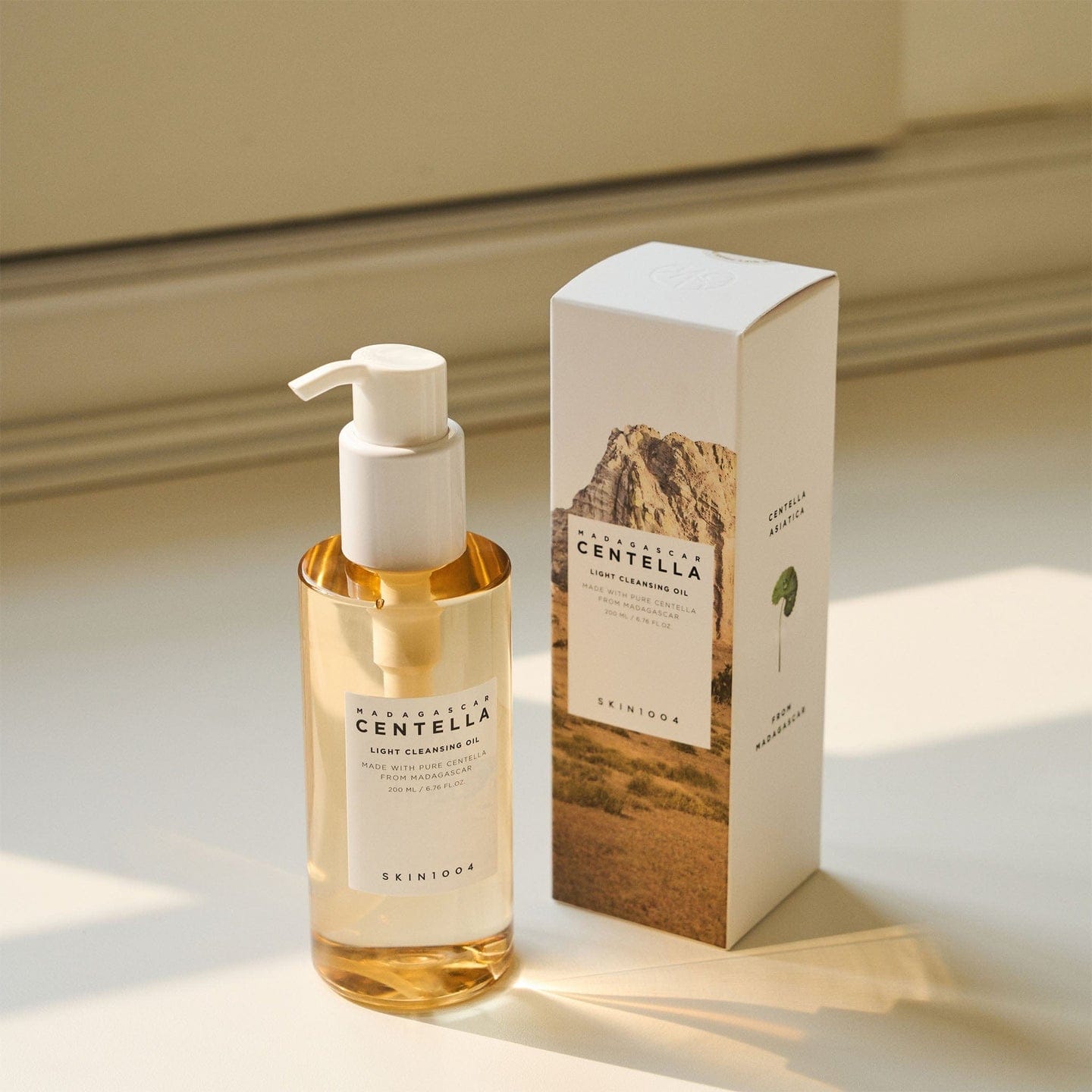 Skin1004 Madagascar - Centella Light Cleansing Oil 200ml - BeautyLabel