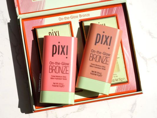 Pixi  On the Glow bronze -  ( Beach Glow bronze blush ) and soft Glow Deluxura